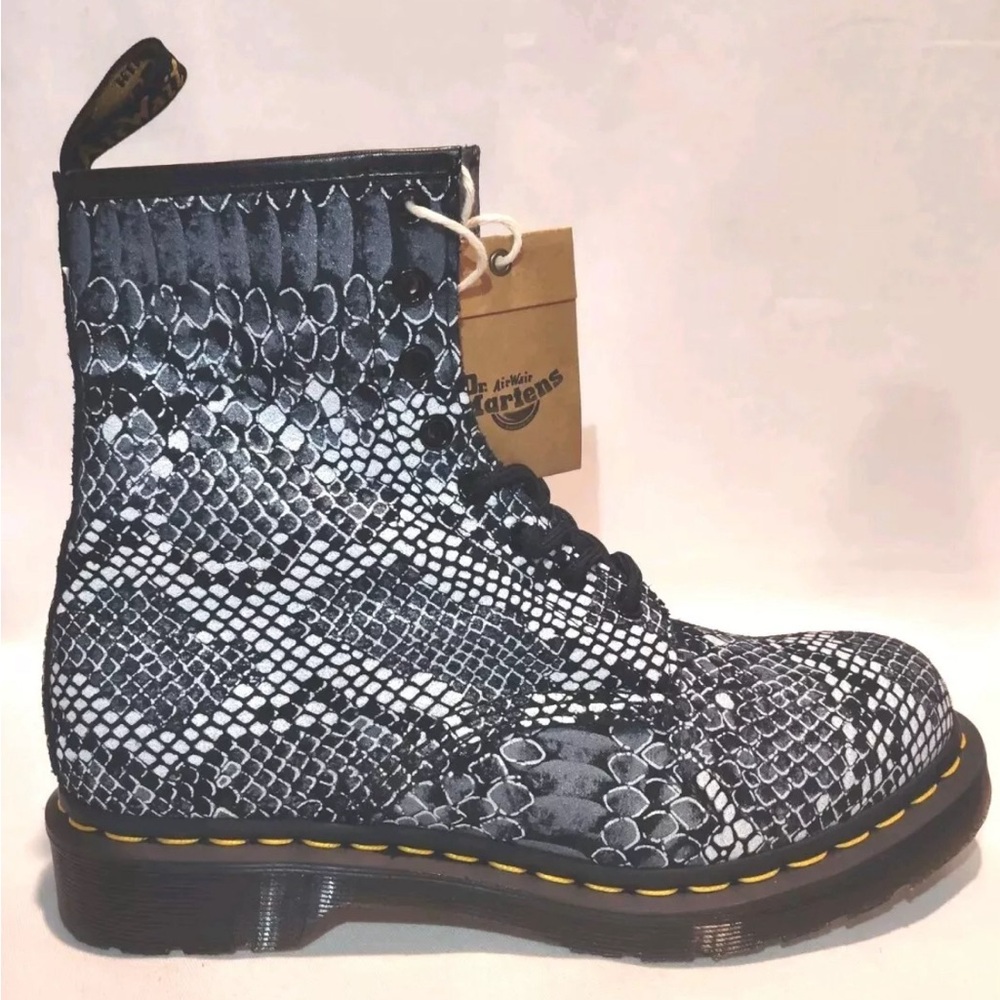Dr. Martens 1460 Grey Classic Boa Snake Print Suede Leather Women's Boots Size 9